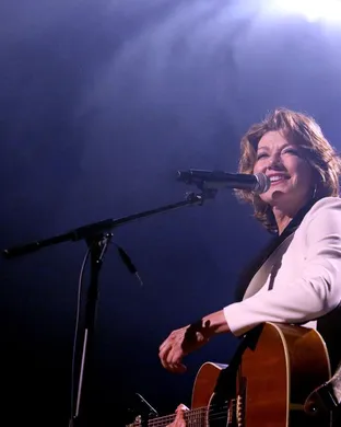 Christmas Together: Amy Grant, Michael W. Smith & CeCe Winans