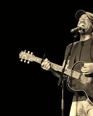 Darius Rucker Greensboro